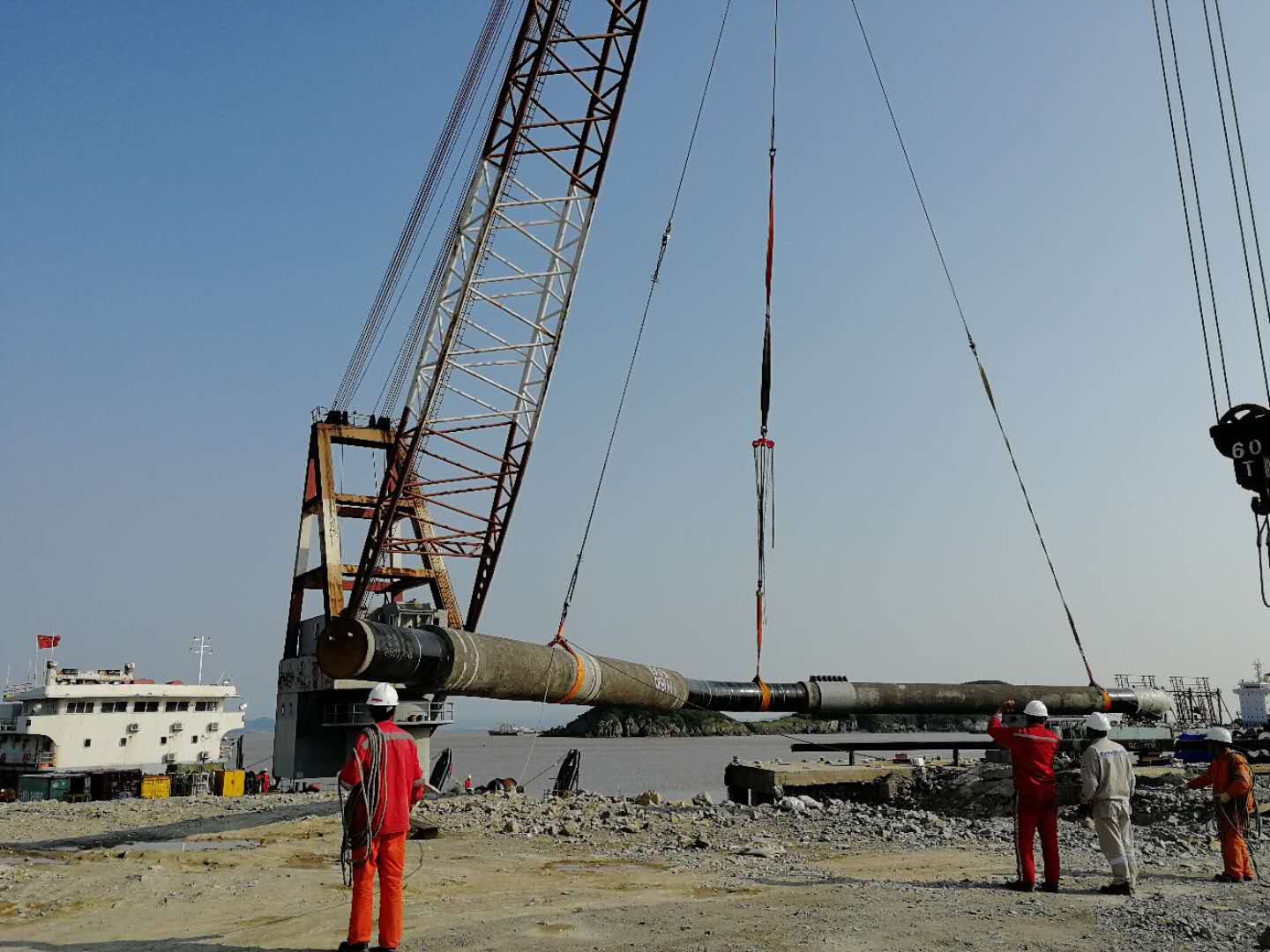 浙石化马目鱼山海底管道安装项目--鱼山侧立管安装项目顺利完工