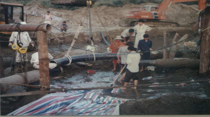 中海油平湖油田海管修复项目（2002年）