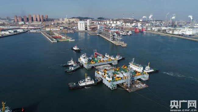 我国北方首条跨海沉管隧道——大连湾海底隧道工程首节沉管成功安装