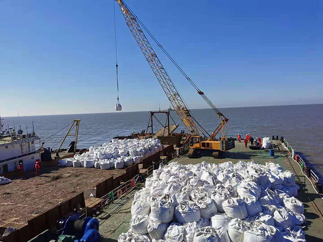 月东油田海底管道悬空裸露治理工程顺利完工