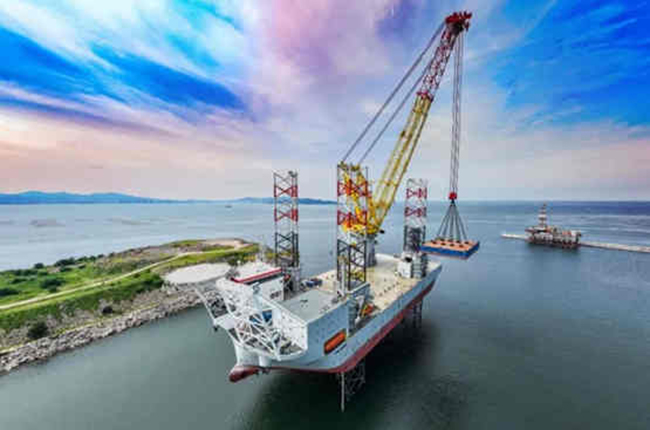 全球首艘起重能力最大第四代自升式风电安装船完成插桩、全行程登顶和吊重试验