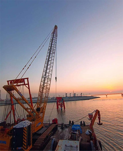 冀东南堡1-29储气库先导试验地面工程注采集输管道项目铺管船施工项目顺利完工