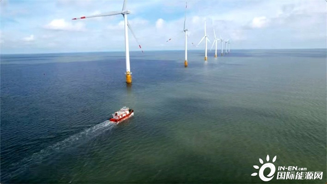 单台每年电能输出6600万度！海上风电机组走进越南