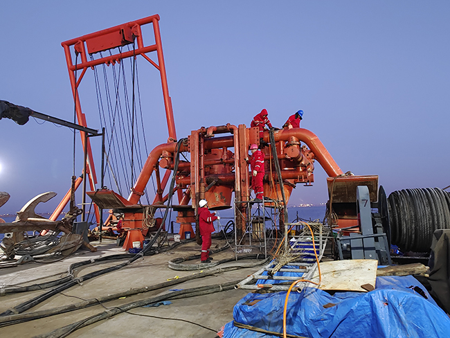 冀东油田NP1-1D及其辖区节能低碳示范区建设工程 海底管线后挖沟施工项目开工