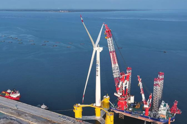 金风科技16MW漂浮式风电机组成功吊装 金风科技16MW漂浮式风电机组成功吊装