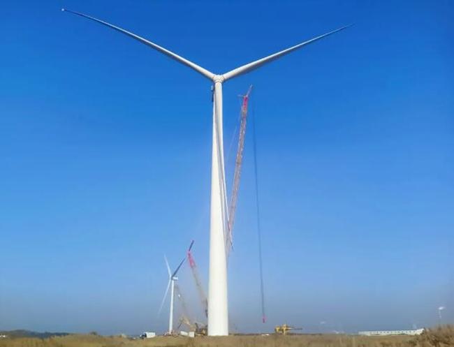 中船科技首台H260-12.6MW海上机组完成吊装