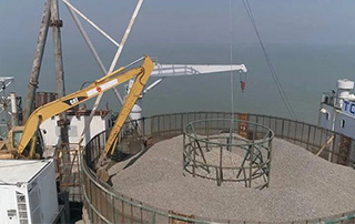 打破国外技术垄断！南网超高压首次自主完成国内500千伏海底电缆抛石保护