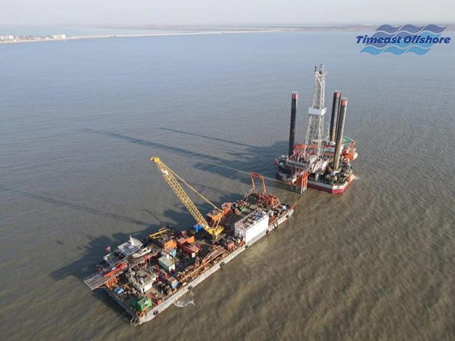 冀东油田（新建导管架和海上简易生产平台的安装）项目进展顺利