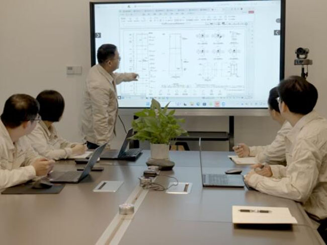 海南CZ2项目首套吸力筒导管架基础顺利沉贯,破解片岩海床施工难题 海南CZ2项目首套吸力筒导管架基础顺利沉贯,破解片岩海床施工难题